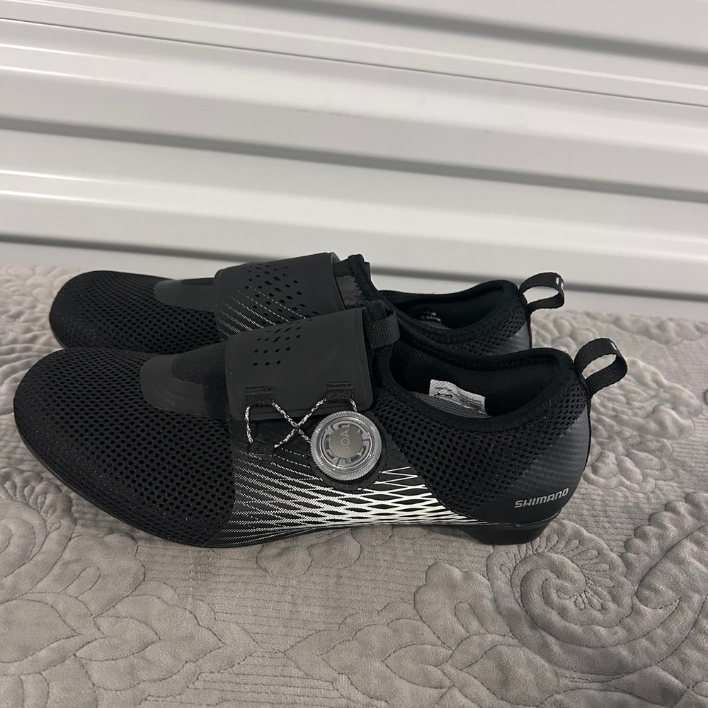 Shimano IC5 Womens Indoor Cycling Shoes Black White BOA Dial SPD Cleat IC500